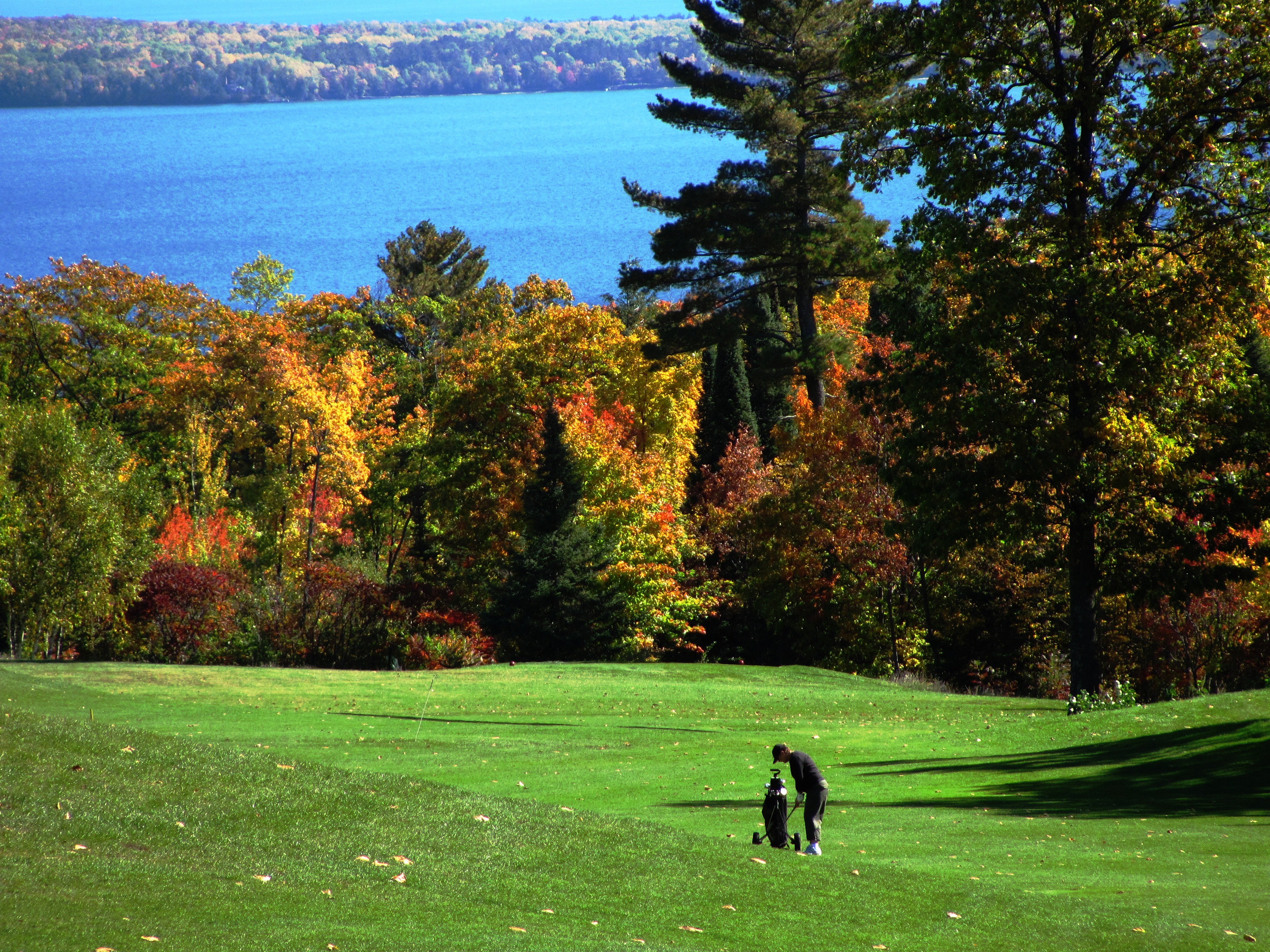 Try the Stay 'n Play Golf Package at Our Bayfield, WI Inn